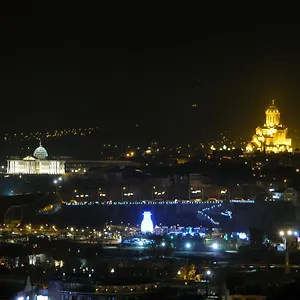 At Gomi 19 Отель Тбилиси